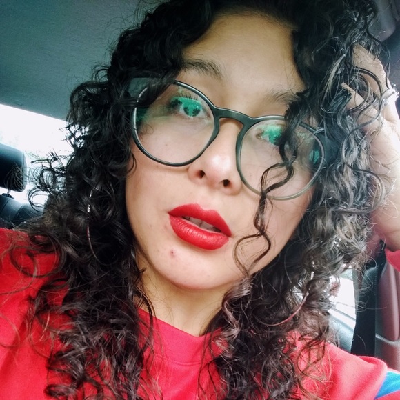 Meet your Posher, Alizza - Picture 4 of 14